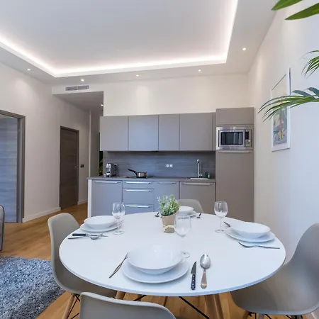 Brand New 1 Bdr Place Du Pin *