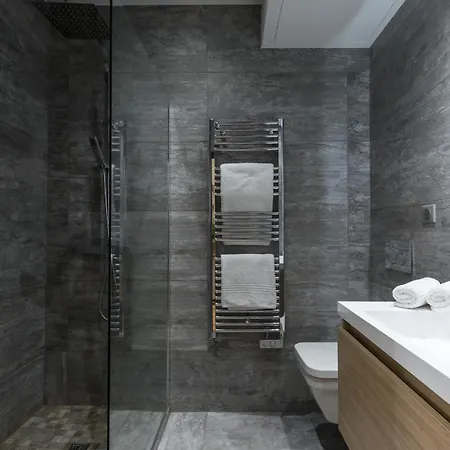 Apartment Brand New 1 Bdr Place Du Pin *